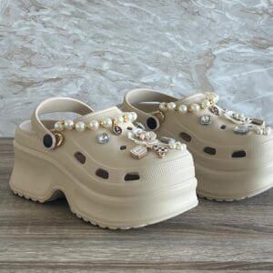 Stylische Plateau-Sandalen